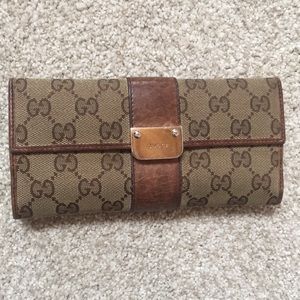 Authentic Antique Gucci wallet with box and tags